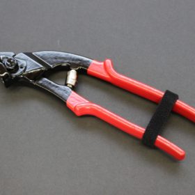 Flat nose shears for stainless steel strapping
