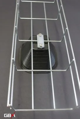 Pyramidal support for conductors on roofs.