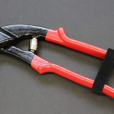 Flat nose shears for stainless steel strapping