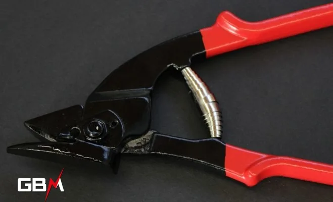 Flat nose shears for stainless steel strapping
