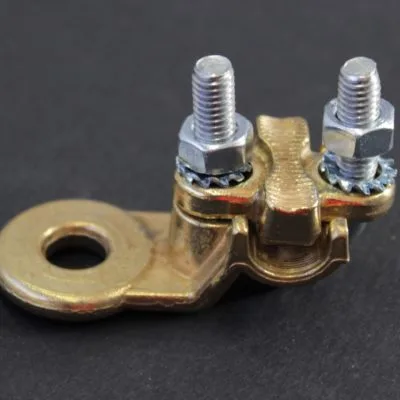 Offset round brass T-lug for conductor from 10 to 70 mm² for M8 screws