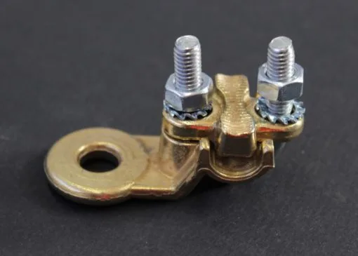 Offset round brass T-lug for conductor from 10 to 70 mm² for M8 screws