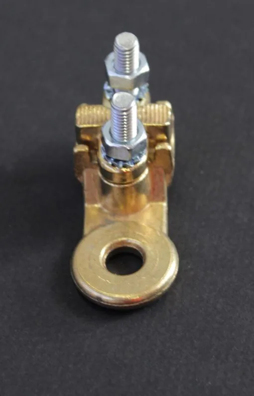 Offset round brass T-lug for conductor from 10 to 70 mm² for M8 screws