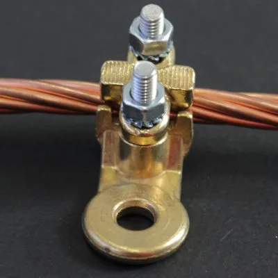 Offset round brass T-lug for conductor from 10 to 70 mm² for M8 screws