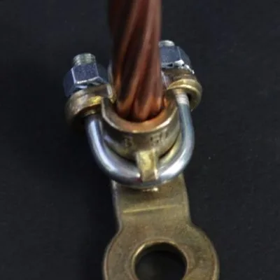 Offset round brass square lug for conductor from 10 to 50 mm² for M8 screws