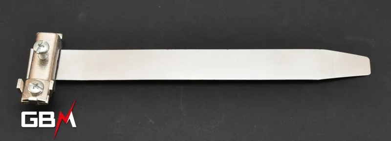 Earthing collar for pipes.